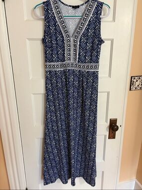 Talbots Spring/Summer Navy Patterned V-Neck Maxi Dress. Size S. Nylon, Spandex.